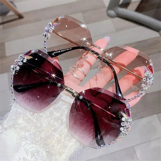 LUXURIOUS CLASSIC RHINESTONE SUNGLASSES SPARKLES