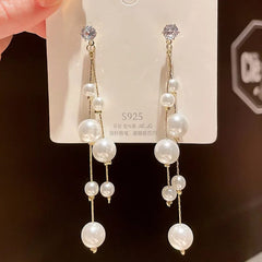 DAINTY PEARL EARRINGS SPARKLES