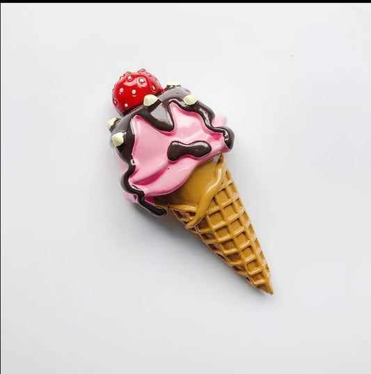 1 X STRAWBERRY CONE MAGNET SPARKLES