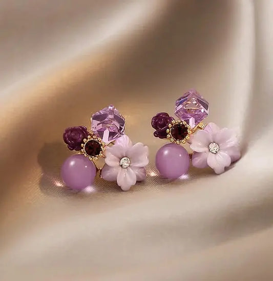 AESTHETIC FLORAL STUDS SPARKLES