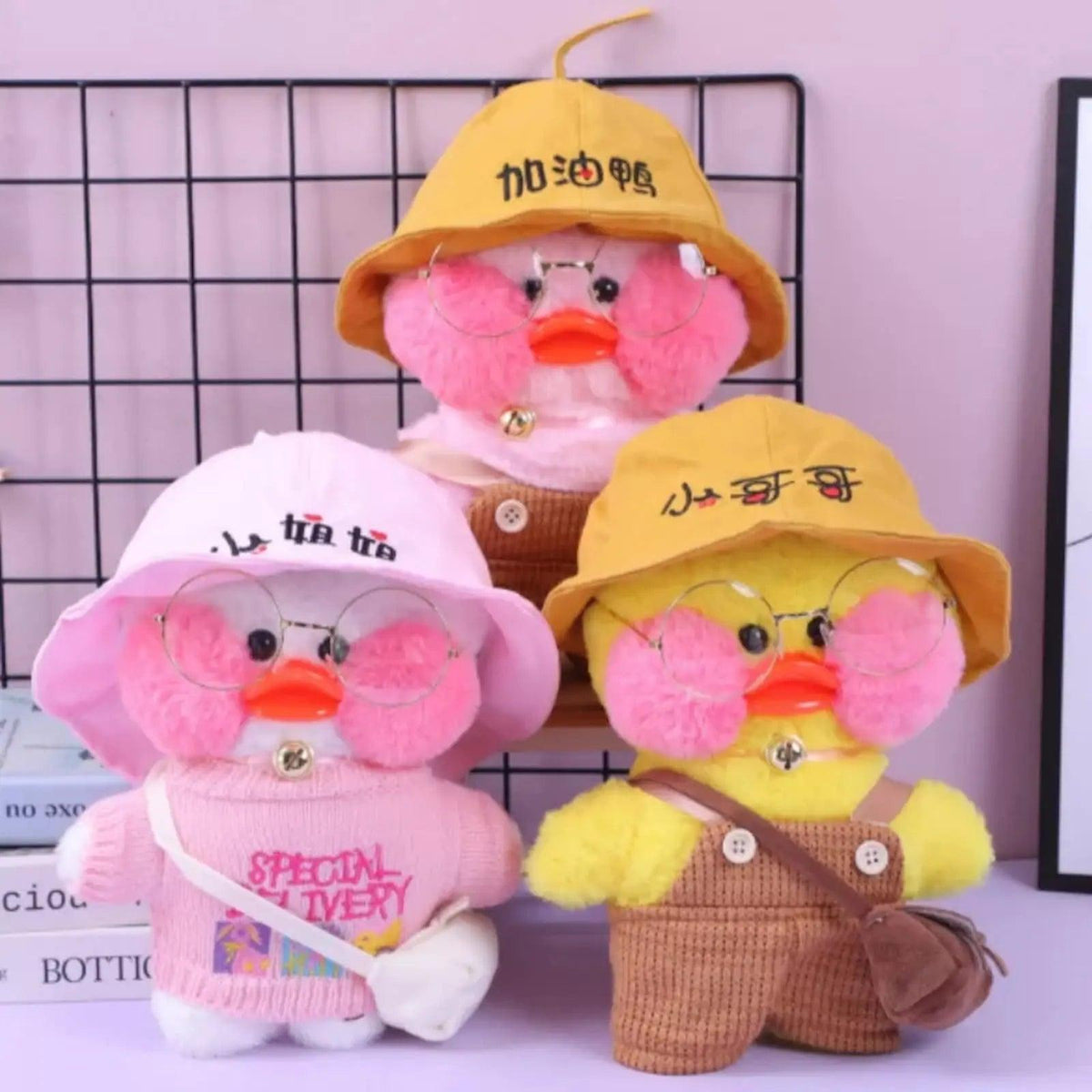 KAWAII DUCK PLUSH SPARKLES